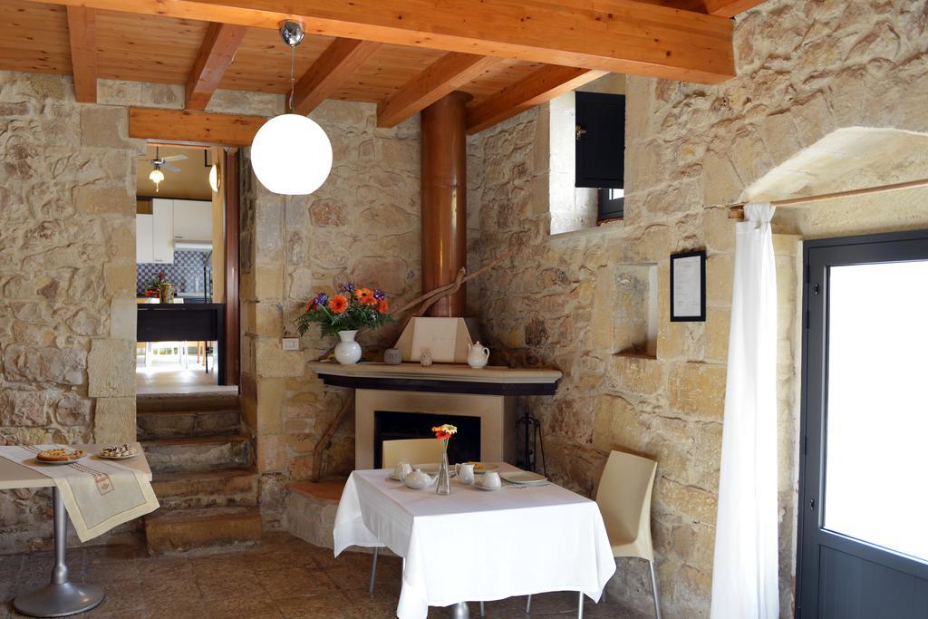Relais Cimilla B&B Ragusa Bagian luar foto