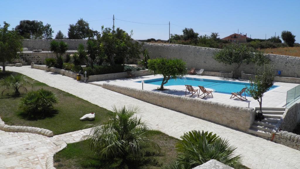 Relais Cimilla B&B Ragusa Bagian luar foto